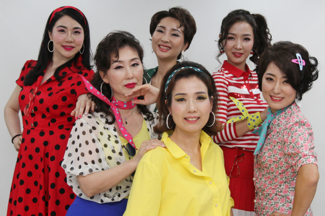 17일 끝난 구미대 축제에서 여성교수 6명이 걸그룹 