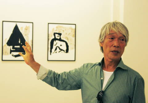박대성 화백이 자신의 그림 앞에서 작품세계에 대해 설명하고 있다. (재)문화엑스포 제공