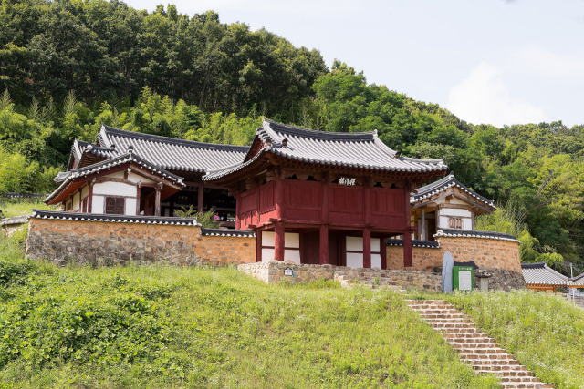 여헌 선생은 교육과 제향이라는 고유 기능과 역할을 중요하게 생각하며, 구미시 선산읍 금오서원 중수에 온 힘을 쏟았다. 전병용 기자