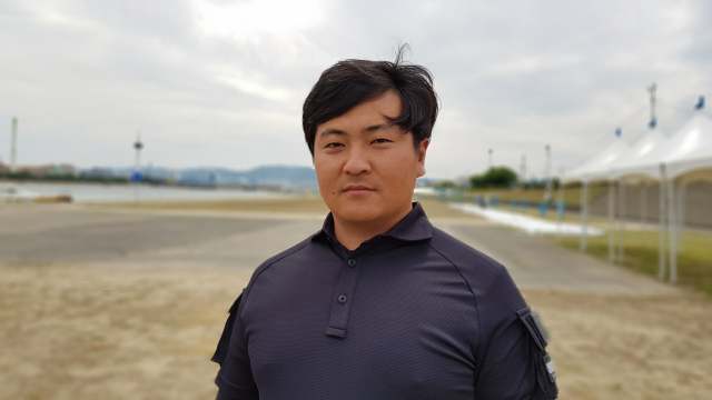 포항 형산강에 투신한 할머니를 구한 이상호(30) 씨.