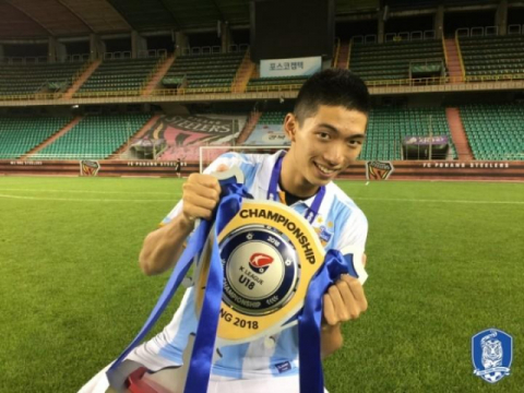 축구선수 박규현이 31일 포털 사이트 실시간 검색어 상위권에 등장하는 등 화제다. 박규현 선수