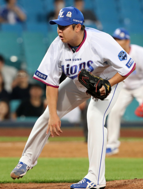 지난 4일 대구삼성라이온즈파크에서 열린 2019 KBO리그 삼성 라이온즈와 NC 다이노스의 경기 7회초 이승현이 투구하고 있다. 삼성 라이온즈 제공
