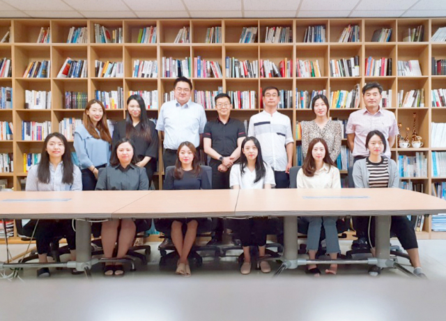 경북도내 최초 데이터 가공 기업으로 7일 선정된 ㈜비즈니움 임직원들.