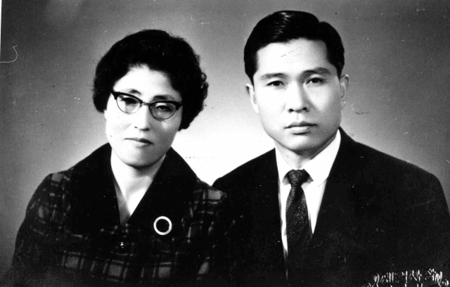 고(故) 김대중 전 대통령 부인 이희호 여사가 10일 별세했다. 향년 97세. 김대중평화센턴 관계자는 연합뉴스와의 통화에서 