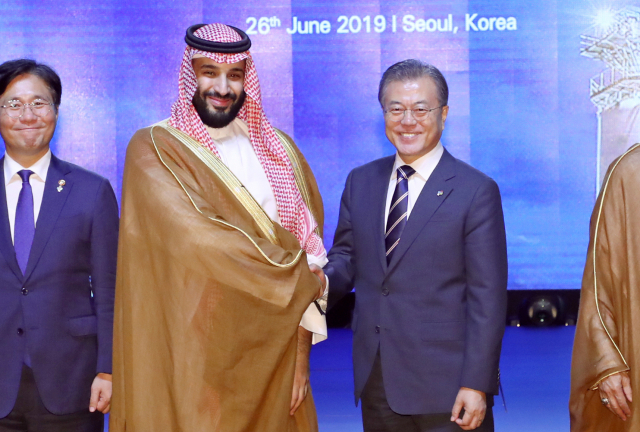문재인 대통령과 무함마드 빈 살만 사우디아라비아 왕세자 겸 부총리가 26일 오후 신라호텔에서 열린