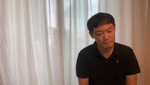 송중기와의 친분이 있다고 밝힌 전 연예부 기자가 송중기가 송혜교와의 이혼 사유에 대해 설명할 것이라는 전망을 내놨다.