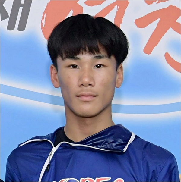 한국육상 중장거리 기대주 이재웅(영천 영동고)이 13일 일본에서 2019 호쿠렌 디스턴스챌린지 3차 대회 남자 1,500ｍ 결선에서 3분44초18로 5위를 차지했다. 이재웅은 28년 만에 한국 남자 고교 1,500ｍ 기록을 바꿔놨다.