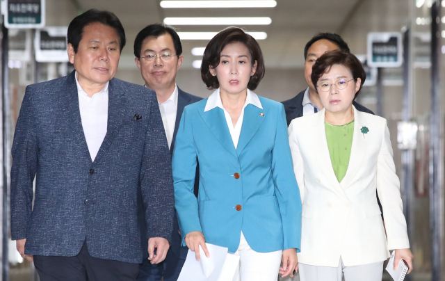 자유한국당 나경원 원내대표가 14일 