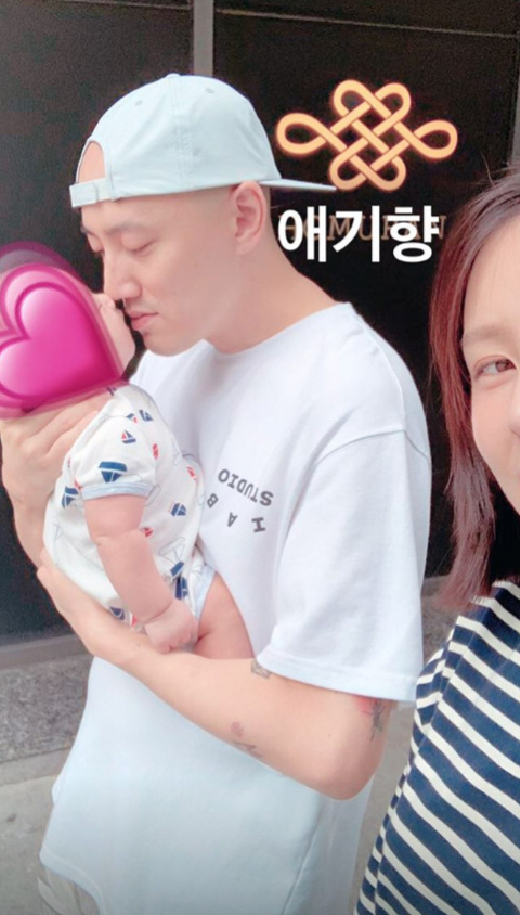 박서원, 조수애가 나란히 23일 포털 사이트 실시간 검색어에 오르는 등 화제다. 조수애 전 아나운서 인스타그램