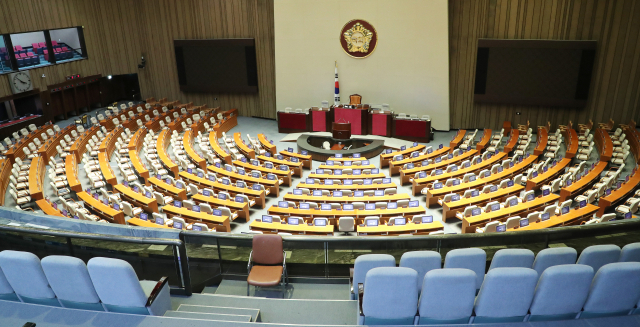 여야는 17일 교섭단체 대표연설을 시작으로 본격적인 정기국회 일정에 돌입한다. 연합뉴스
