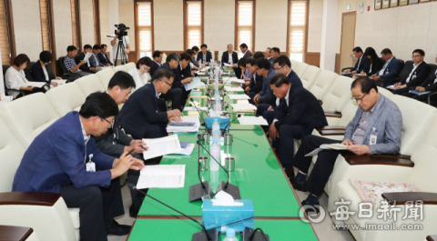 안동시의회 의원 전체간담회. 안동시의회 제공