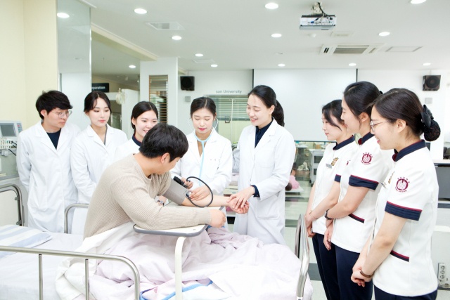호산대는 보건계열 학과의 전공 해부학 수업을 위해 최첨단 인체 스캔데이터를 기반으로 한 가상해부학 시스템을 도입할 예정이다. 호산대 제공