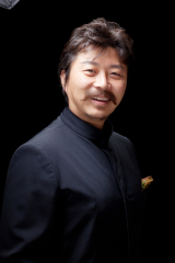바리톤 김동규