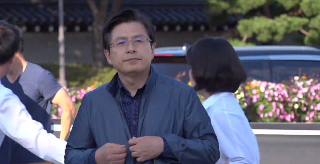 [영상캡처] 오후 5시 황교안 대표 등장. 오른소리 유튜브