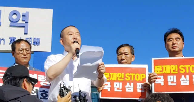 [속보] 강효상 국회의원 동대구역 앞 삭발 완료 