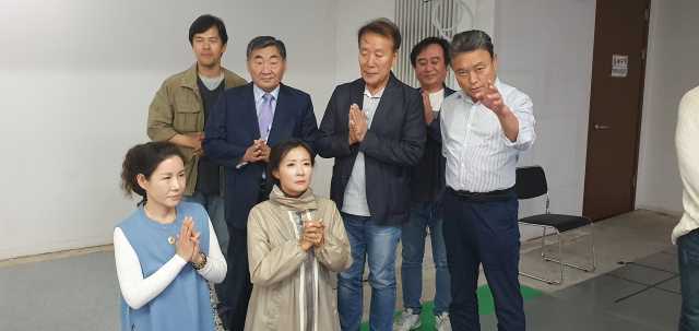 연극 