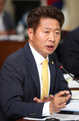 정의당의 여영국 국회의원이 지난 10월 국정감사에서 질의하고 있다. 매일신문 DB