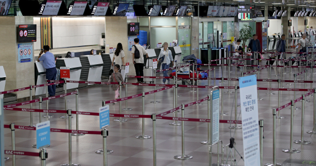 일본산 불매 운동이 확산되면서 크게 줄어든 일본 여행 수요로 출국 수속장이 한산한 모습을 보이고 있다. 매일신문DB