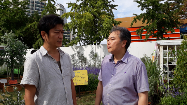 대구도시농업박람회 기간 대구를 방문한 다카하시 대표(왼쪽)와 통역을 맡은 강내영 박사(도시농업 전공)