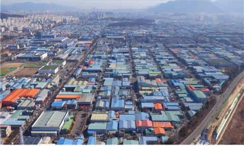 대구경북의 수출 감소세가 이어지고 있다. 사진은 성서산단 전경. 매일신문 DB