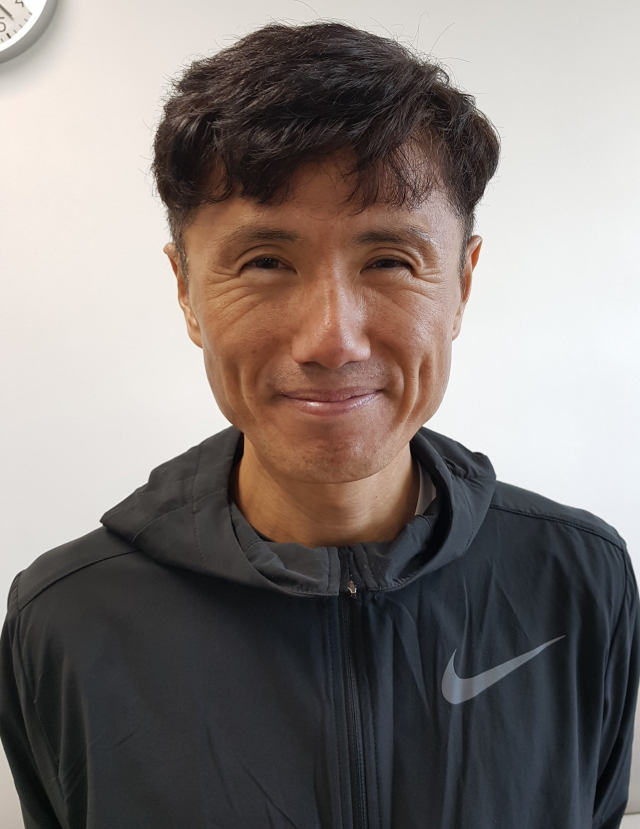2019 김천전국마라톤대회 남자 10㎞ 부문 우승자 송영준 씨. 이영욱 기자
