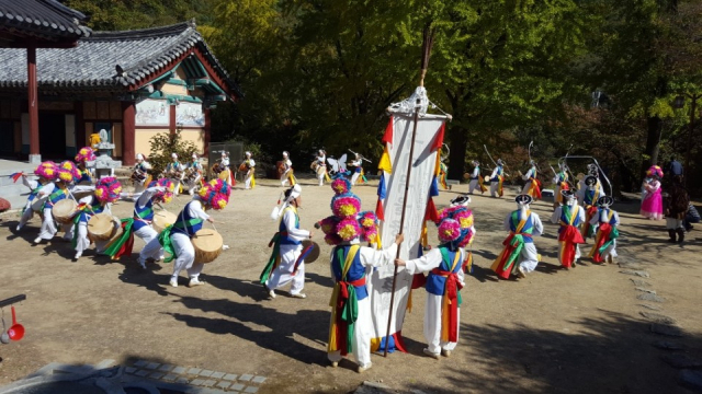 경북 구미 무을농악보존회는 지난달 26일 무을면 수다사에서 경상북도 무형문화재 제40호인 