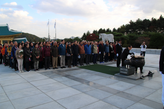 (사)3.1정신보국운동연합 회원 200여 명은 3.1운동 100주년을 기념해 29일 대전현충원을 방문했다. (사)3.1정신보국운동연합 제공
