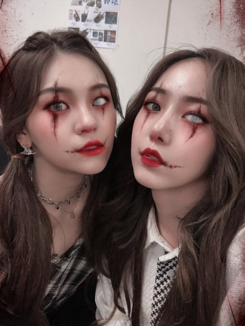 올해 할로윈을 맞아 연예인, 인플루언서 등 유명인들이 할로윈 분장을 해 눈길을 끌고 있다. 사진은 여자친구. 온라인 커뮤니티