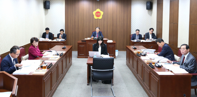 대구시의회 경제환경위원회는 7일 대구시 혁신성장국을 대상으로 행정사무감사를 실시해 대구의 미래 신성장 사업의 추진 사항 등을 집중적으로 점검했다. 대구시의회 제공