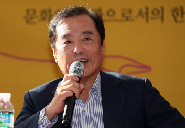 김병준 자유한국당 전 비상대책위원장이 12일 대구 김광석 다시 그리기 길 콘서트홀에서 열린 저서 