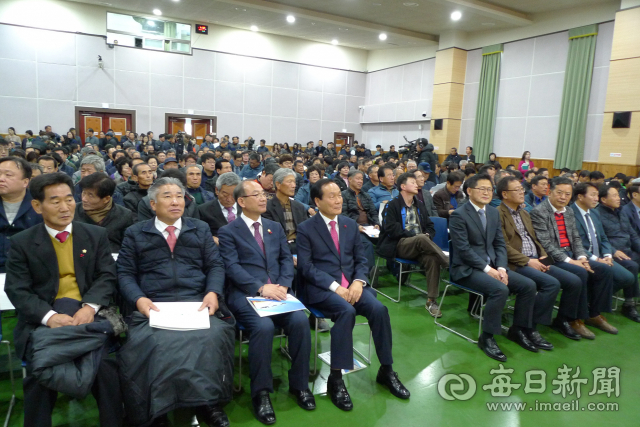 4일 열린 통합신공항 의성군 공청회에 애초 예상 인원보다 두 배 많은 600여명이 참석하는 등 높은 관심을 보였다. 이희대 기자