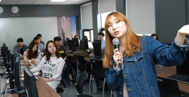 영진전문대 금융실무반 학생들이 모의투자 발표를 진행하고 있다. 영진전문대 제공