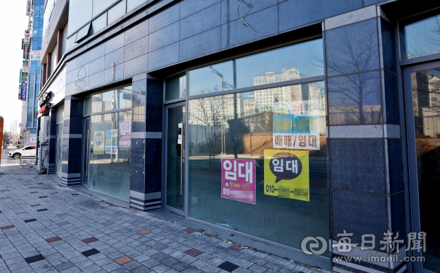 경기한파로 지난해 주인을 찾지 못한 대구의 상가가 늘어났다. 매일신문DB