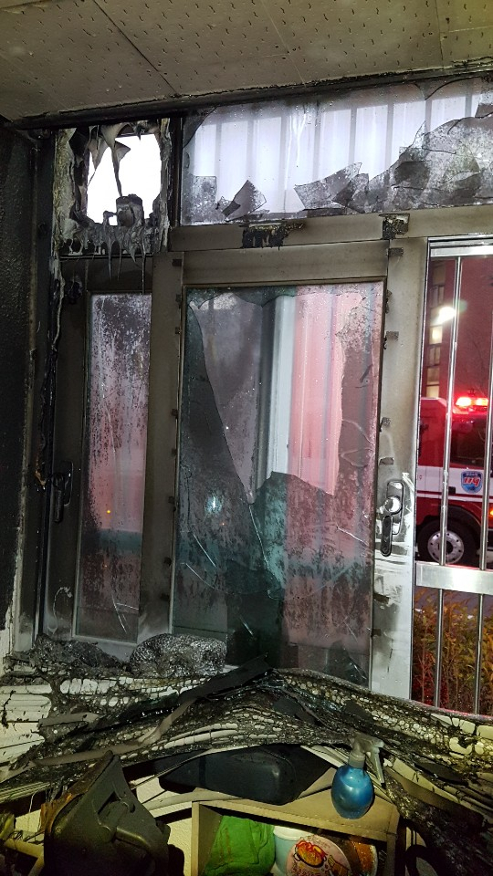 27일 경북대 화학관 화재 현장. 대구소방본부 제공