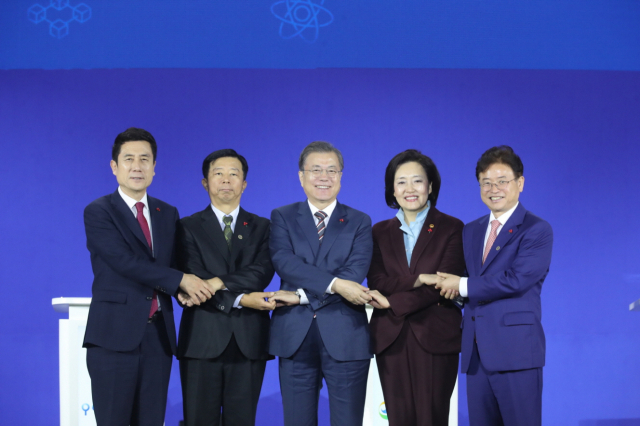 경북도와 포항시, GS건설이 9일 포항실내체육관에서 배터리 리사이클링 투자협약식을 체결했다. 포항시 제공