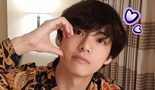 사진. BTS V VLIVE 화면 캡처