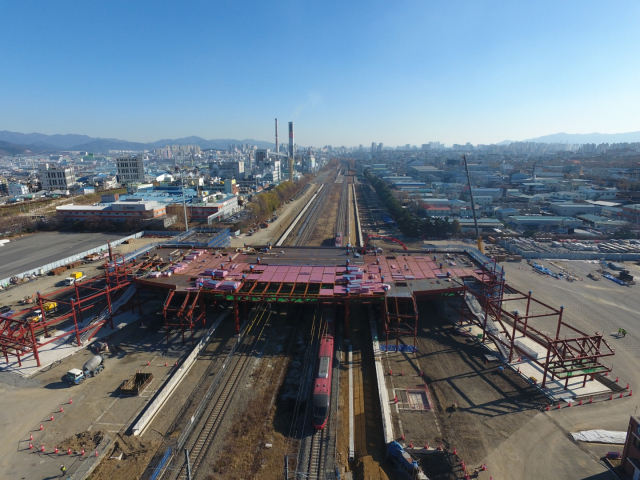 오는 2026년 개항을 목표로 하는 대구경북 통합신공항 연결 교통망의 핵심 인프라는