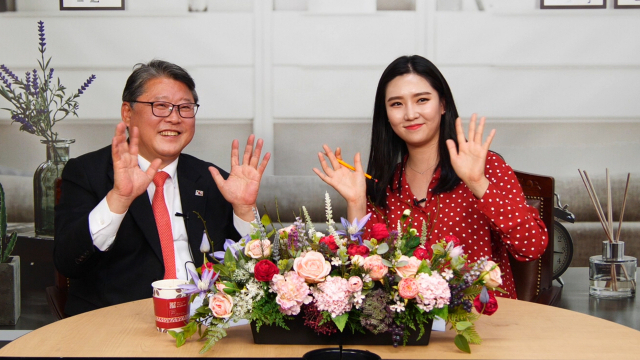 조원진 우리공화당 대표가 9일 TV매일신문에 출연, 현 정권에 대한 비판적 시각과 함께 보수대통합에 대한 의견을 제시했다. TV매일신문 제공