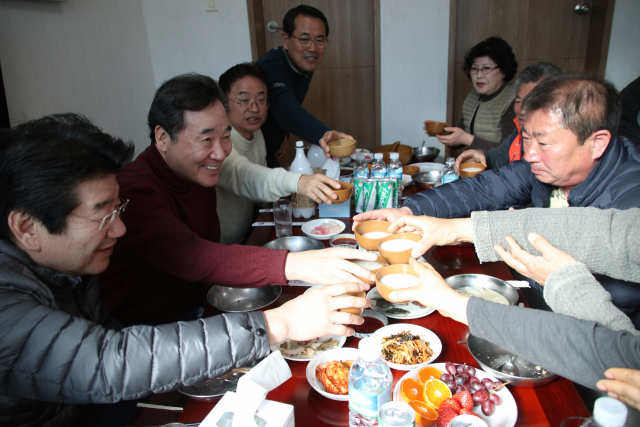 이낙연 국무총리가 주말인 11일 태풍 