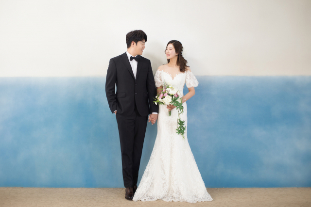 예비 부부 정용훈♥김진미 씨. 고구마웨딩 제공
