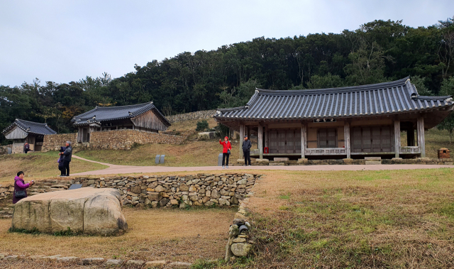 고산 윤선도가 시를 짓거나 책을 읽었던 주거공간인 낙서재.
