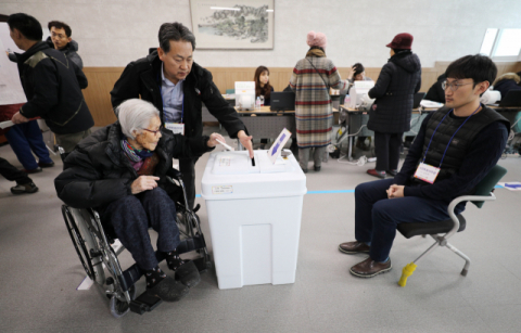 대구경북 통합신공항 사전투표. 매일신문