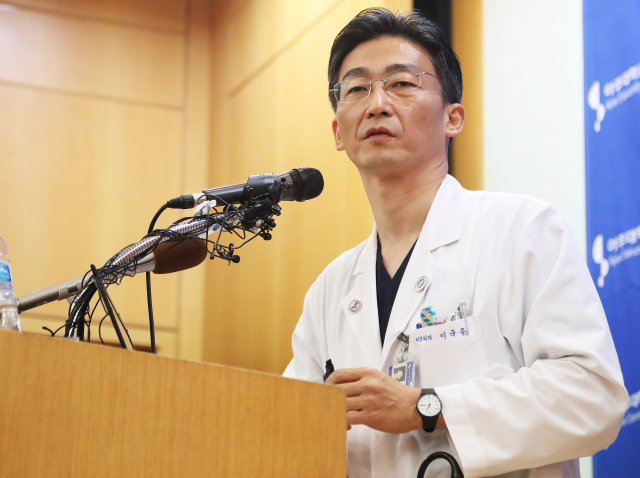 이국종 아주대병원 경기남부권역외상센터장. 연합뉴스