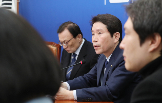 더불어민주당 이인영 원내대표가 22일 오전 서울 여의도 국회에서 열린 최고위원회의에서 발언하고 있다. 연합뉴스