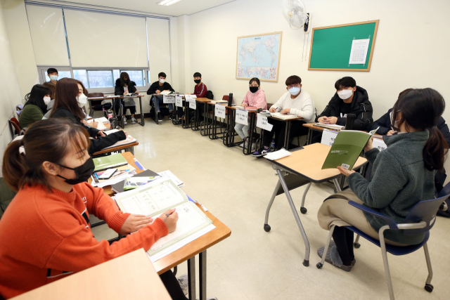 계명대 한국어학당에서 학생들이 모두 마스크를 착용하고 수업을 받고 있다. 계명대 제공