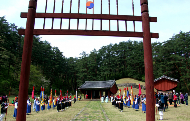 천하의 명당 이성계의 5대조 할아버지의 무덤 준경묘. 삼척시청 제공