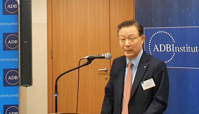 윤대희 신용보증기금 이사장이 아시아개발은행연구소(ADBI)와 공동으로 29일부터 이틀간 일본 동경에서 개최하는