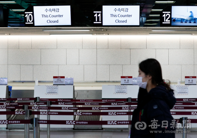 지난달 30일 대구국제공항 탑승수속장이 한산한 모습을 보이고 있다. 