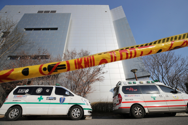 3일 오전 세 명의 신종 코로나바이러스 감염증 확진자가 입원 중인 서울 중랑구 서울의료원 음압병동의 모습. 연합뉴스