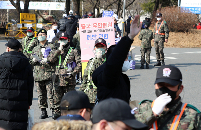 군대 신종 코로나바이러스 감염증(신종코로나) 예방 관련 자료사진. 연합뉴스
